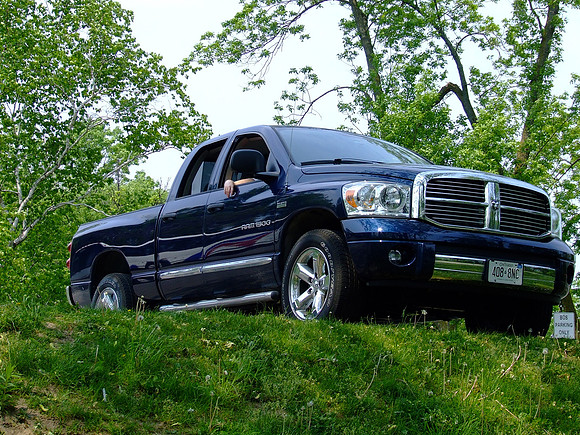 Now that's a truck....© Garrie Russell