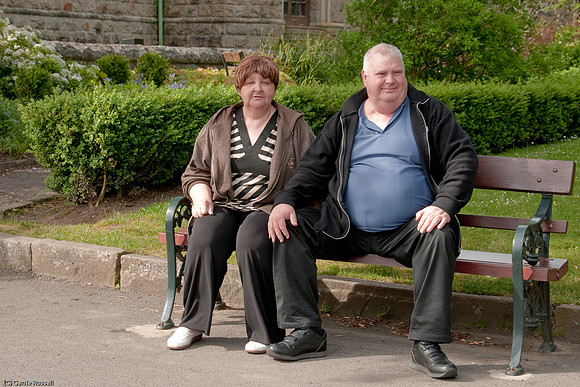 Linda & Ernie chilling again
