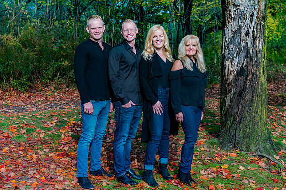 Brenda & Family-100-4