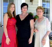 Andrea, Zoe, June, after the visit to the workshop© Garrie Russell