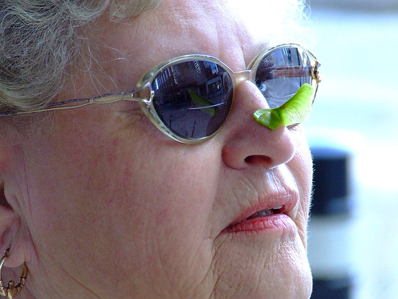 Doreen trying out the maple leaf trick© Garrie Russell